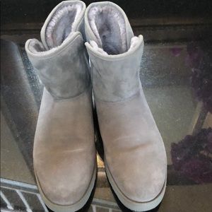 Cute ankle booty UGG